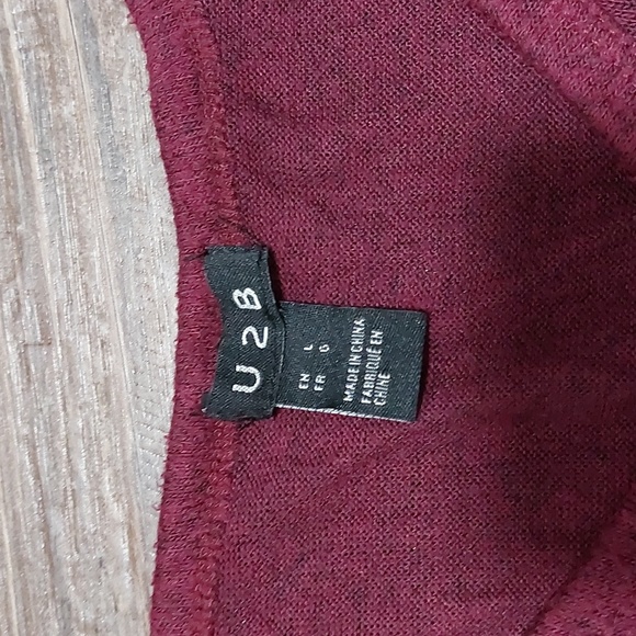 U2B burgundy top - Picture 2 of 4